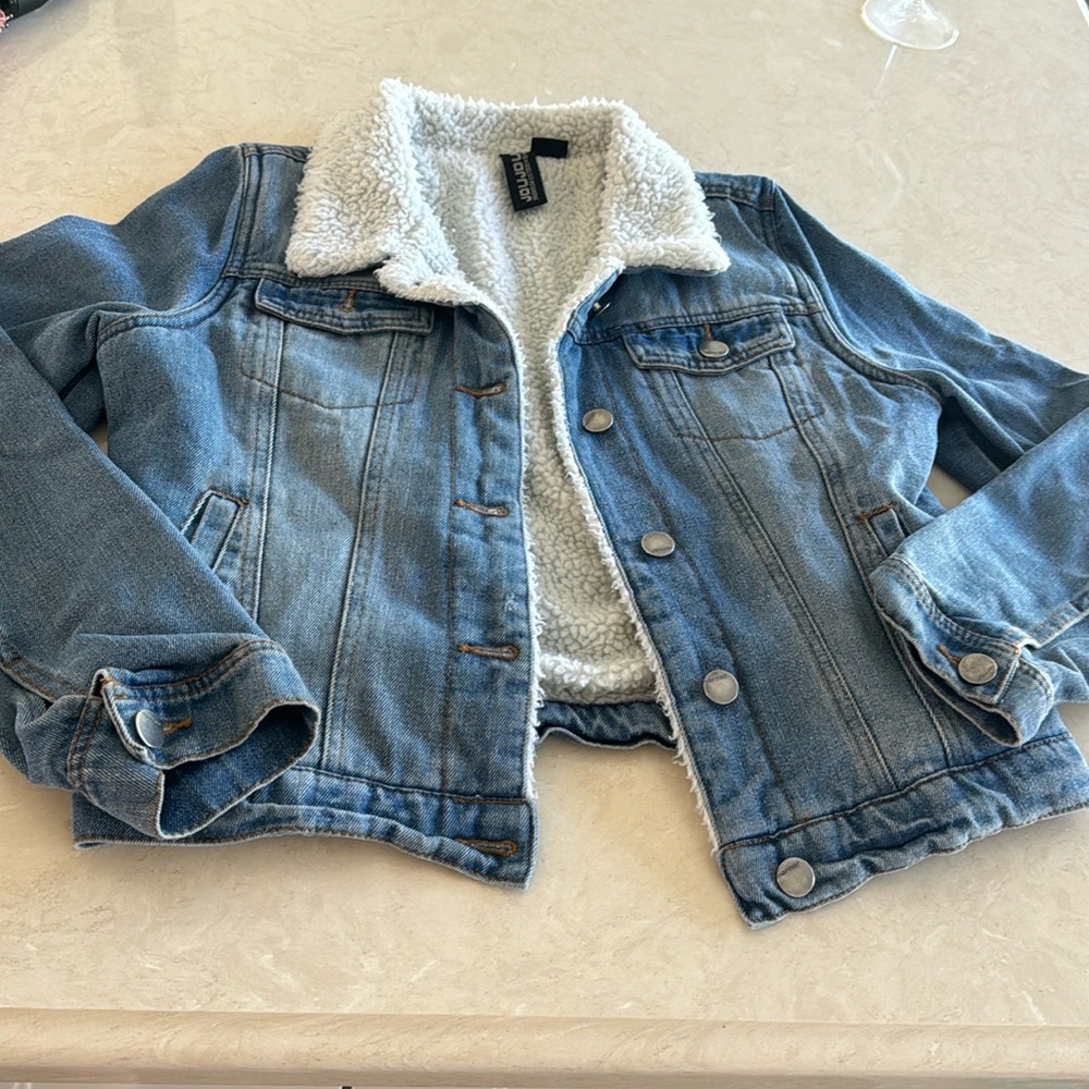 ✨KIDS JEAN JACKET FOR SALE✨